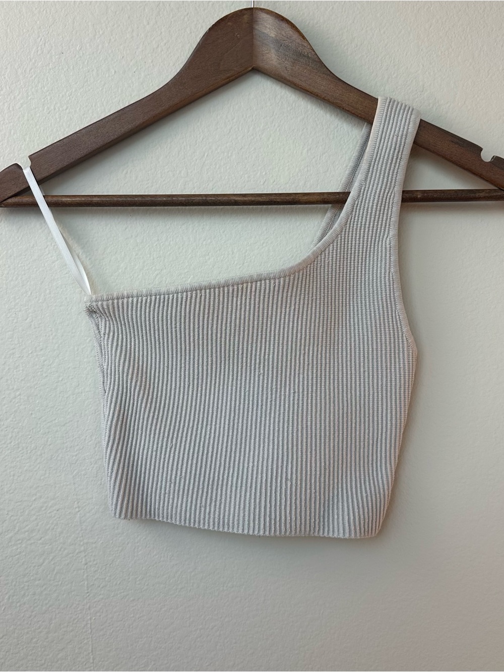 Aritzia Sculpt Knit One Shoulder Crop Top Women’s XS 525